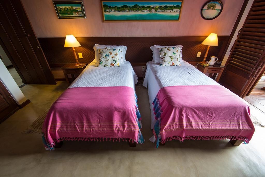 Casa Vermelha Guest House イリャベラ エクステリア 写真